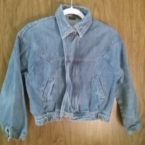 Cropped Denim Jacket Brandy Melville 4/6 Zipper Closure, Metal Button Cuffs